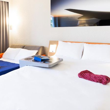 Ibis Styles Marseille Aeroport Hotel Витрол Екстериор снимка