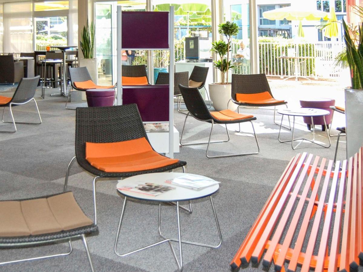Ibis Styles Marseille Aeroport Hotel Витрол Екстериор снимка